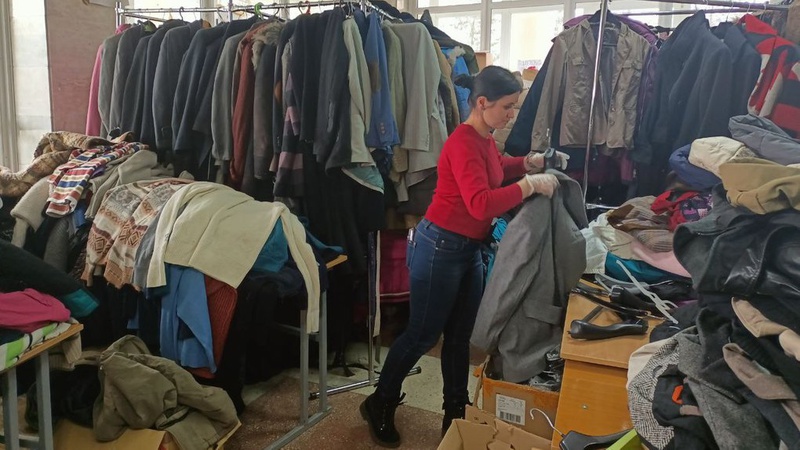 У Луцький центральний пункт допомоги щодня приходить до сотні переселенців. ФОТО. ВІДЕО