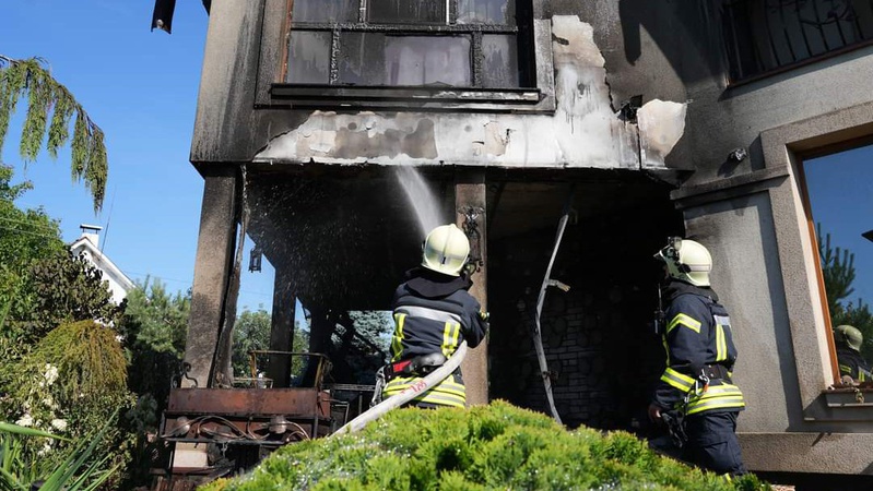 Поблизу Луцька рятувальники ліквідували пожежу у житловому будинку