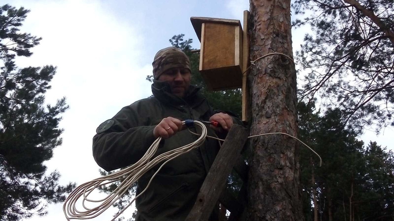 Природоохоронці з Волині виготовили годівниці для птахів