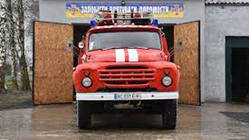 На Волині рятувальники допомогли жінці з інсультом, яка була зачиненою у квартирі