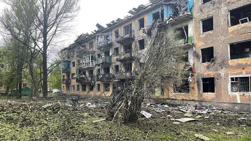 На Донеччині тривають важкі бої, окупанти тероризують Херсонщину: ситуація у регіонах станом на 2 травня