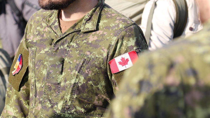 Канадські інструктори навчають українських військових у Великій Британії