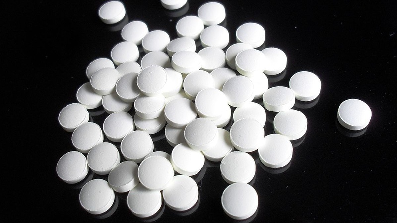 Попросили передати наркотик військовослужбовцю: волинянину присудили чотири роки за ґратами за пів таблетки