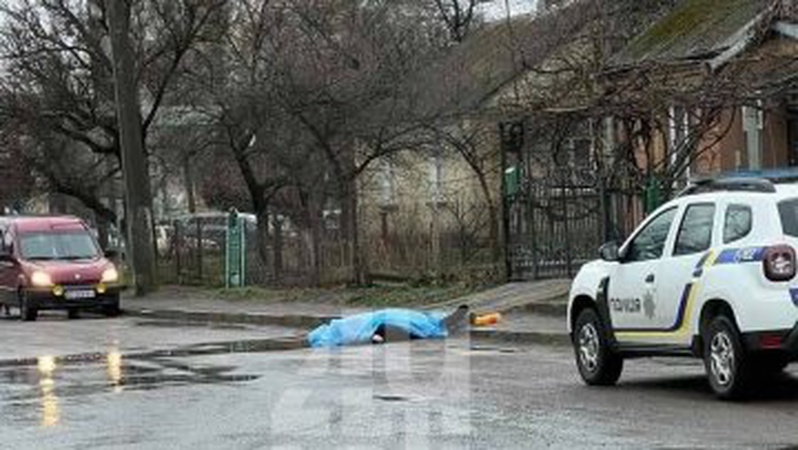 У Луцьку на вулиці виявили тіло жителя Рівненщини