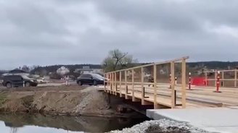 Під Києвом відкрили ще одну тимчасову переправу