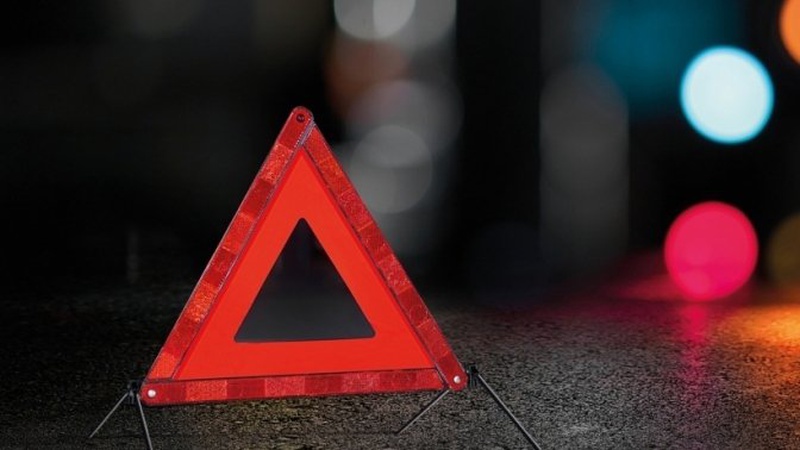 ДТП поблизу Ківерець: автомобіль злетів у кювет