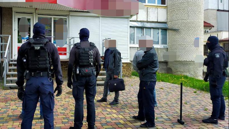 В офісному приміщенні лучани облаштували гральний заклад. ФОТО