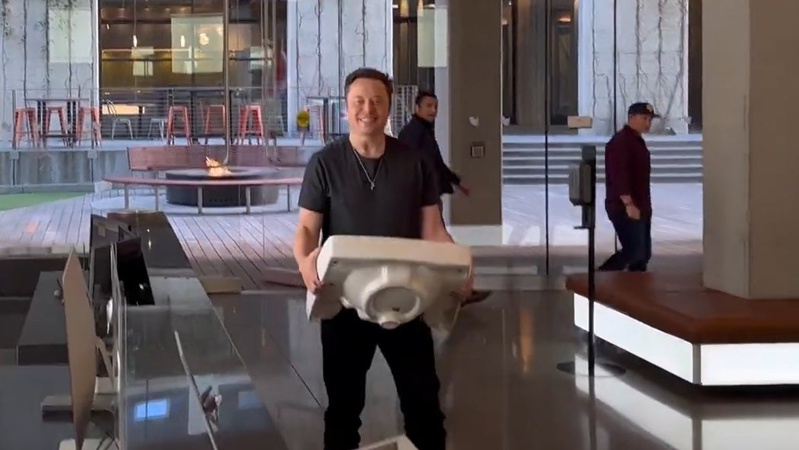 Ілон Маск натякнув, що вже придбав Twitter