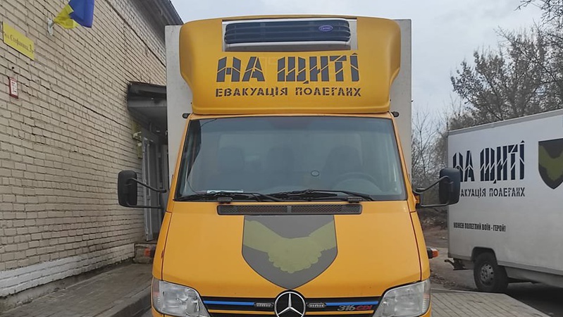 До Луцька везуть Героїв «на щиті»