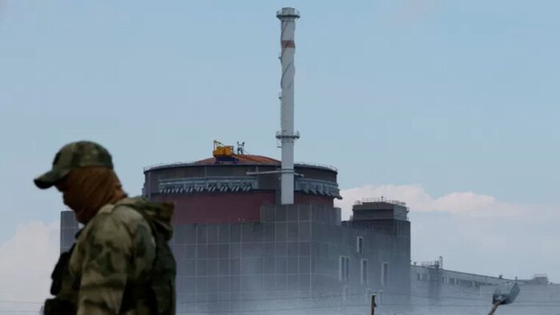 Через обстріли окупантів відключена резервна лінія живлення ЗАЕС