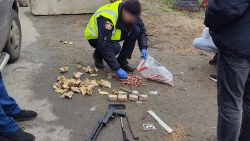 На Волині на блокпості затримали чоловіка з гранатою та боєприпасами. ФОТО