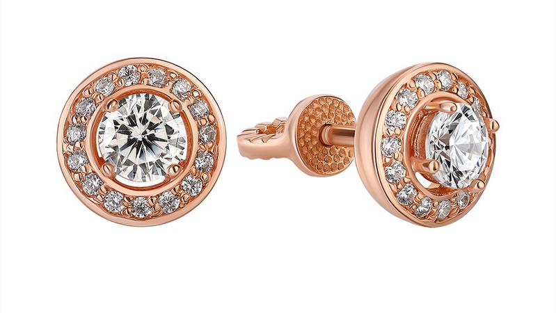 Універсальна прикраса – сережки-пусети