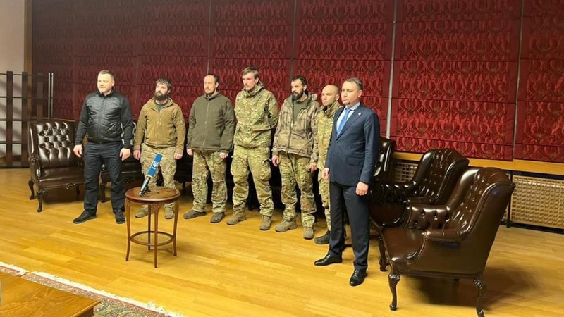 Денис «Редіс» Прокопенко та Сергій «Волина» Волинський повернулися з полону