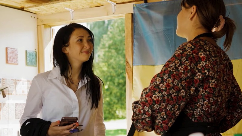 Переселенка з Донеччини підкорює волинян «смаженим» морозивом