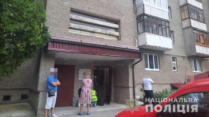 П’яний лучанин вночі зарубав дружину та доньку