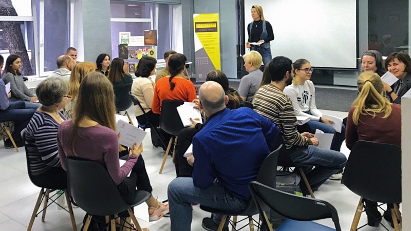 В Україні створюють мережу освітніх хабів для переселенців