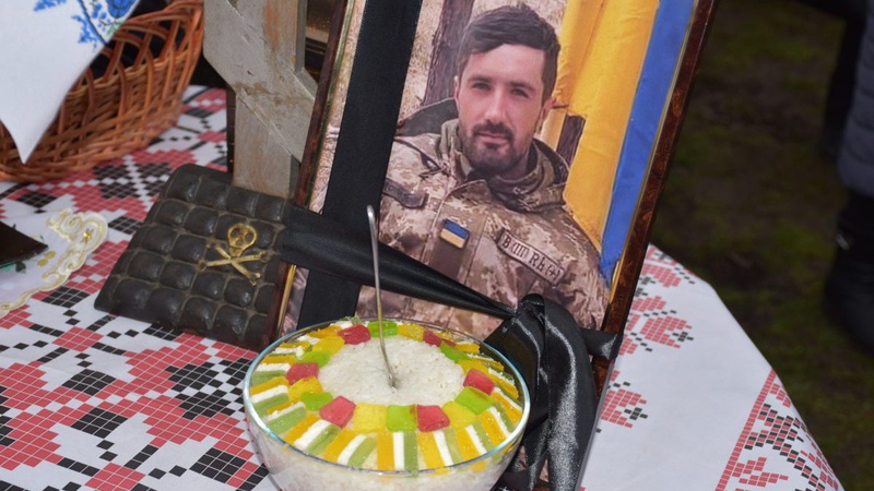 Волиняни попрощалися із захисником Олегом Корецьким, який загинув у свій день народження