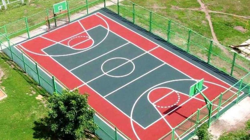 На одному із дворів Луцька облаштують спортивний майданчик