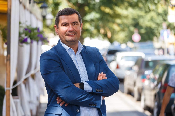 Голова Волинської облради Недопад купив авто за пів мільйона