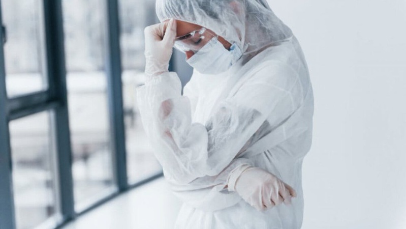 На Волині медиків хочуть залишити без заробітку