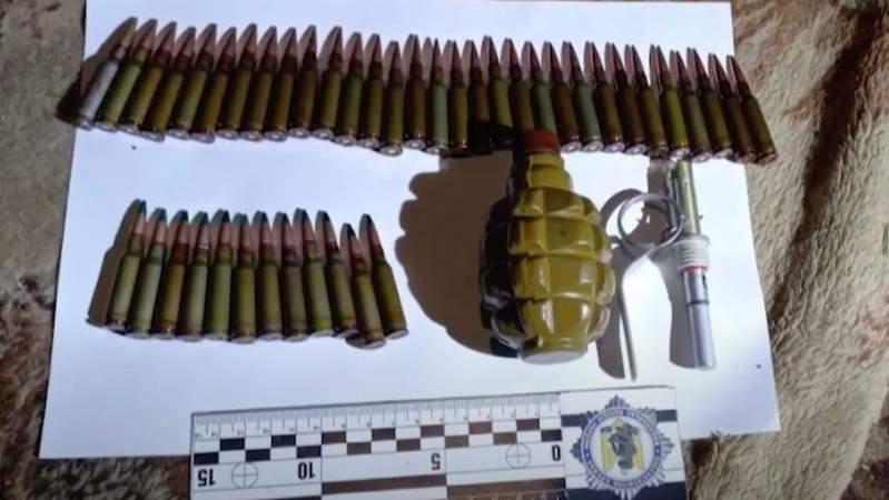 На передову – гумдопомогу, а додому – зброю: судили волинянина за приховані боєприпаси