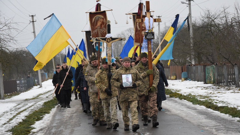 Життя обірвалося у грудні минулого року: на Любешівщині в останню дорогу провели загиблого Героя
