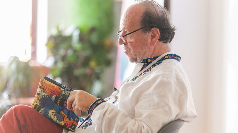 «Молоді дружини, малі діти та цуцики – це завжди виклик для старших чоловіків» – Єжи Онух