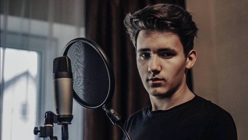 Волинський соловейко Ярослав Карпук презентував власний трек «Without you»