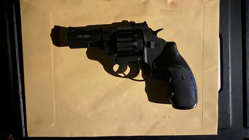 У Луцьку на автозаправці чоловік влаштував стрілянину