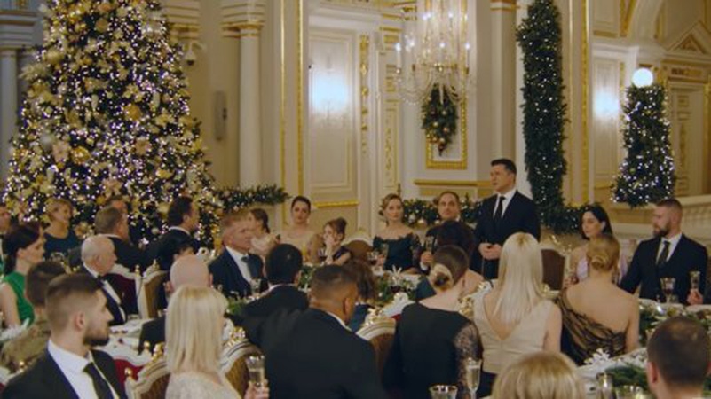 Розповіли, хто знімався в новорічному привітанні Зеленського