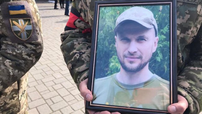 У Луцьку попрощалися з загиблими на Донеччині Олегом Хрищуком і Тарасом Брайловським