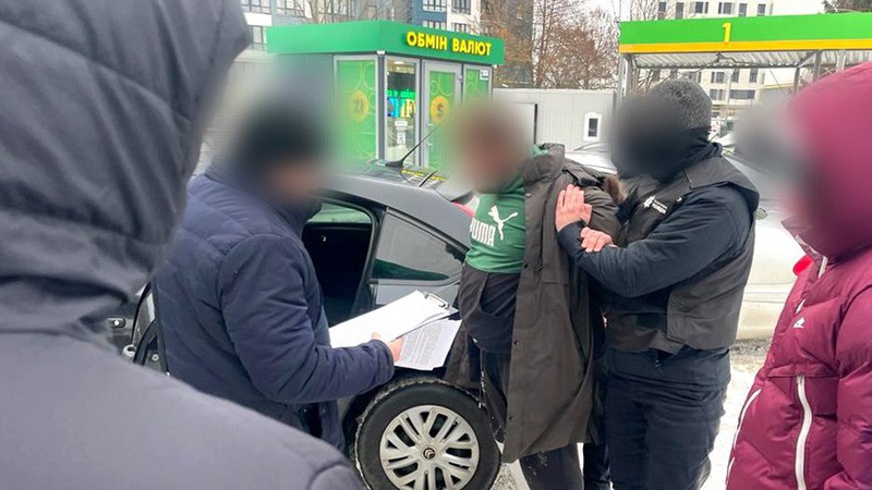 Волинянин за $8 тисяч допомагав залишитись у тилу