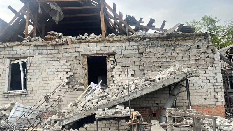 Окупанти випустили дві ракети на Дніпро, одну збила ППО. ФОТО