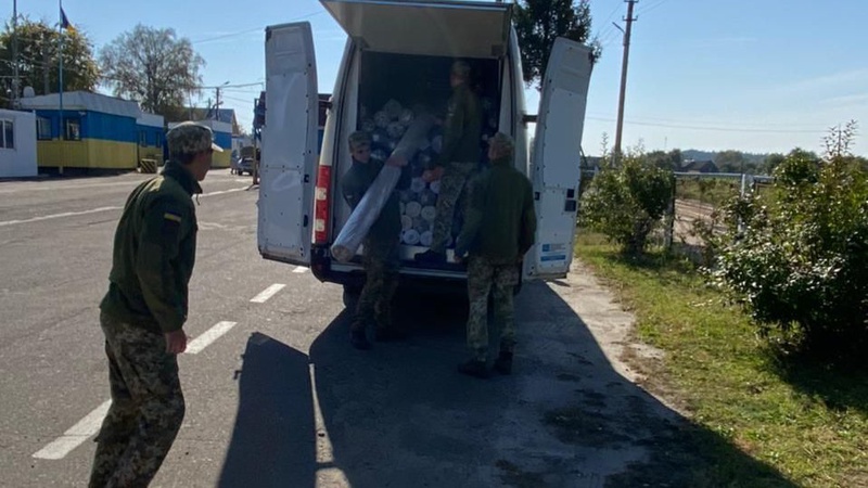 Сховав в тканині цигарки на понад пів мільйона гривень: на Волині затримали контрабандиста. ФОТО. ВІДЕО