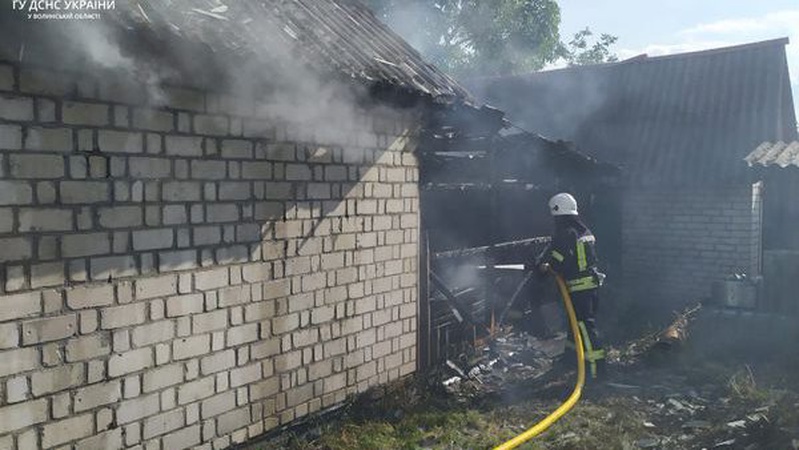 За минулу добу волинські рятувальники ліквідували 4 пожежі
