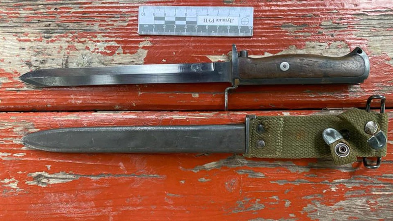 У луцькому парку розгулював чоловік з ножами