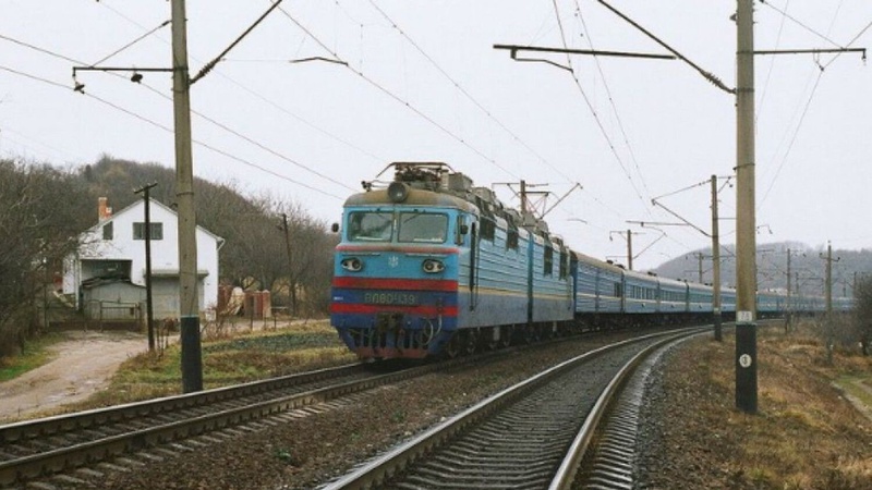 На Волині потяг «Червоноград – Ковель» тимчасово змінює маршрут