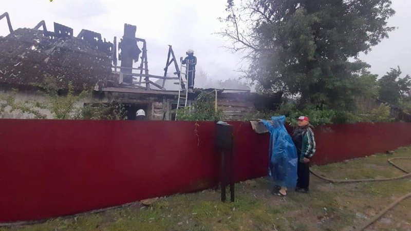 На Волині ліквідували 4 пожежі через влучання блискавки у будівлі