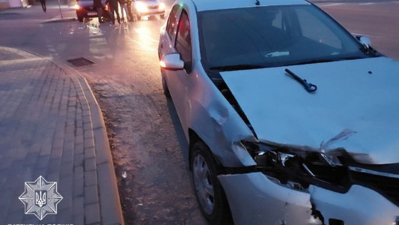 У Луцьку п’яний 67-річний водій скоїв аварію на перехресті. ФОТО