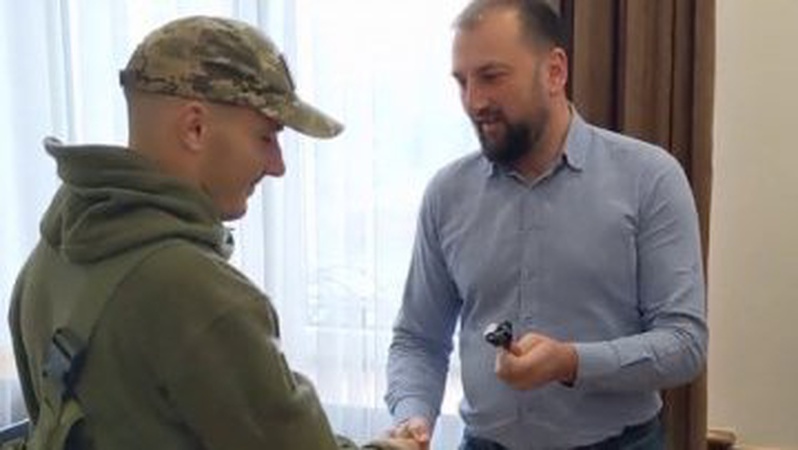 На Волині військовослужбовцю вручили ключі від квартири