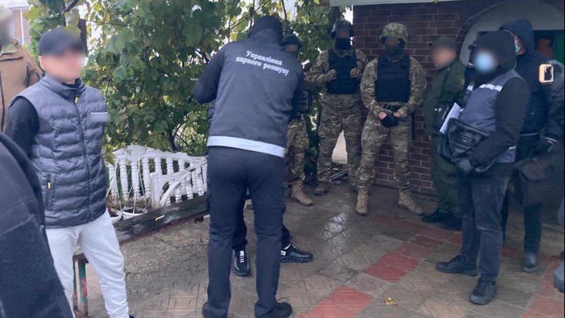 Волинська поліція затримала злочинців, які ошукали довірливих людей на мільйони