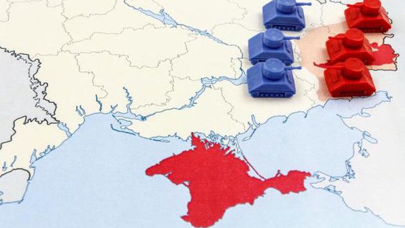 Роковини анексії Криму: хто «здав» півострів росіянам і чи можна було уникнути окупації