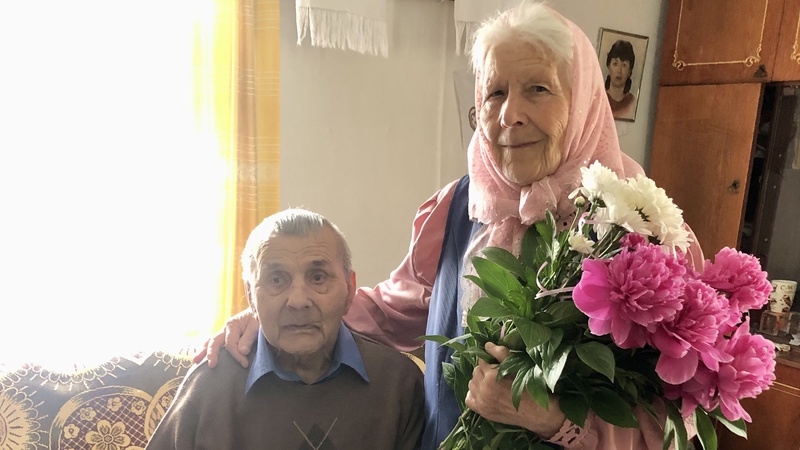 Мають 13 правнуків і чекають праправнуків: подружжя з Волині відзначило «залізне весілля»