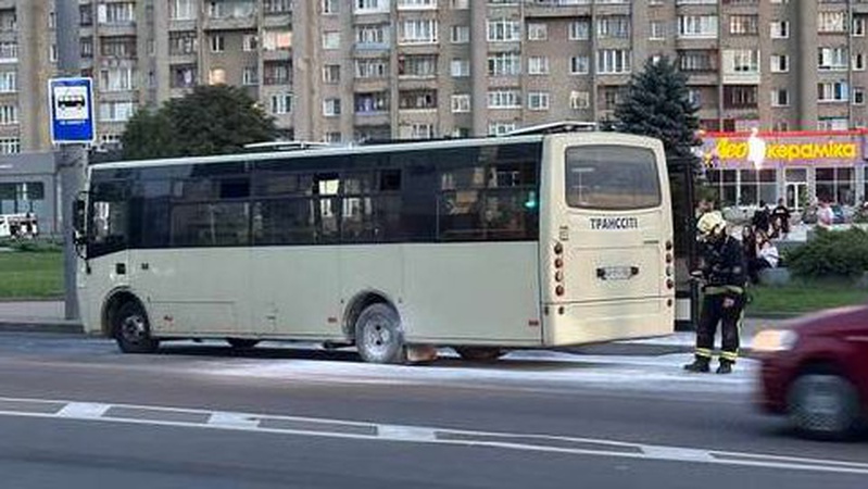 У Луцьку на Київському майдані горіла маршрутка