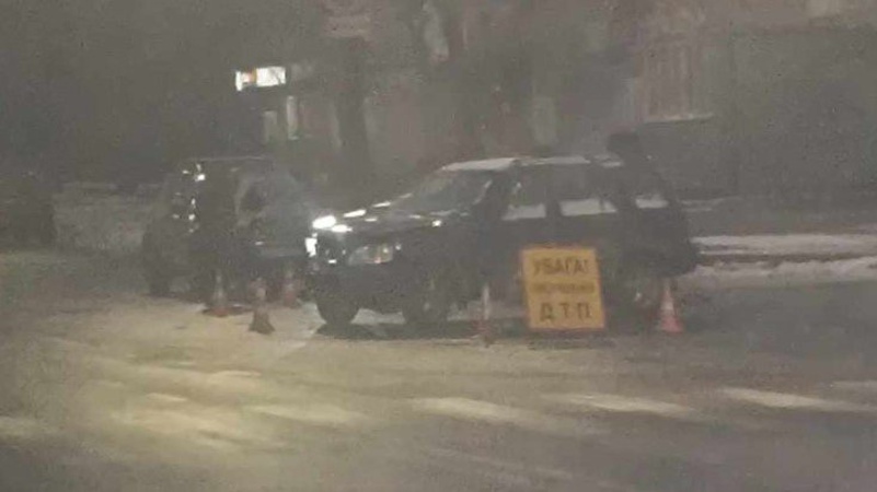 У Луцьку на Відродження – ДТП: зіткнулися два легковики