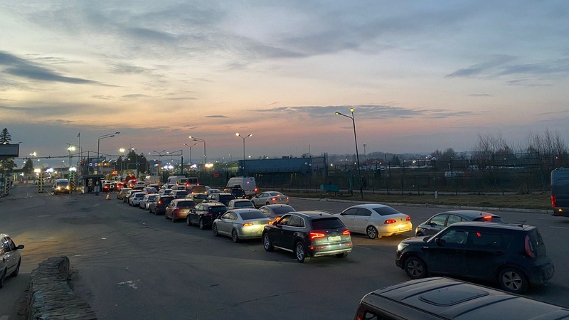 Яка ситуація перед пунктами пропуску із сусідніми державами на виїзд з України