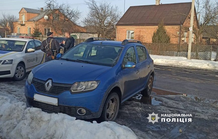 Під Луцьком водій легковика збив людину та втік: як його знайшли протягом години