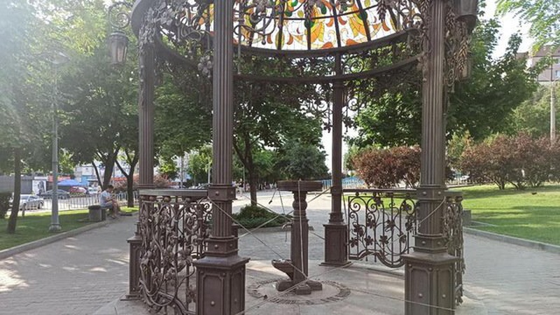 «Пийте воду з крана», – Ігор Поліщук про недоцільність бюветів на вулицях Луцька