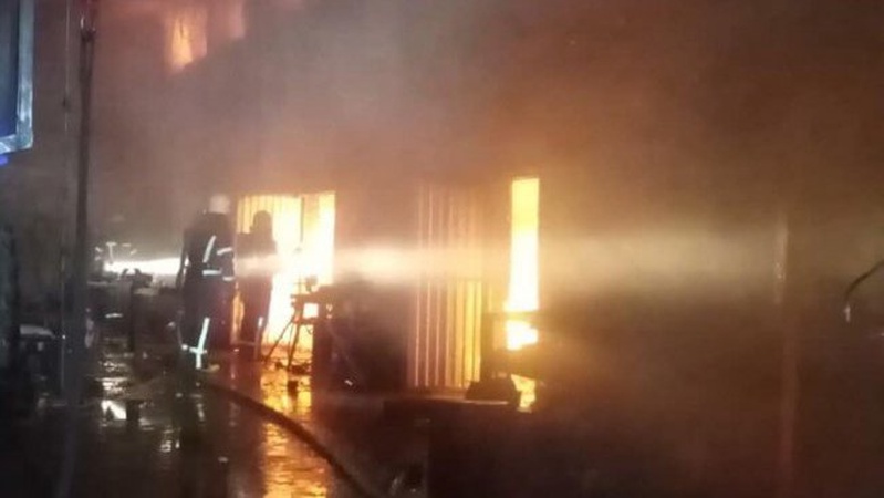 На Волині горіла автомайстерня