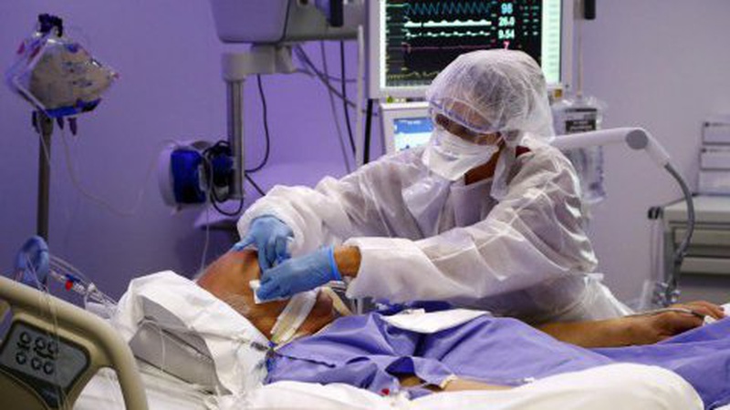 В Україні понад 10 тисяч нових випадків COVID-19 за добу